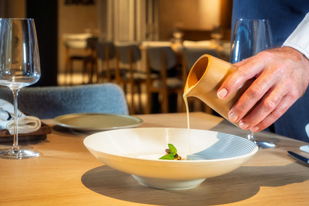 Nova a la carte restavracija Zarja v Tuhinjski dolini prinaša kuhinjo naravnega ritma (6)